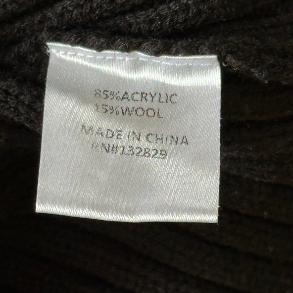 Lovers + Friends Black Off-the-Shoulder Sweater - Picture 9 of 11